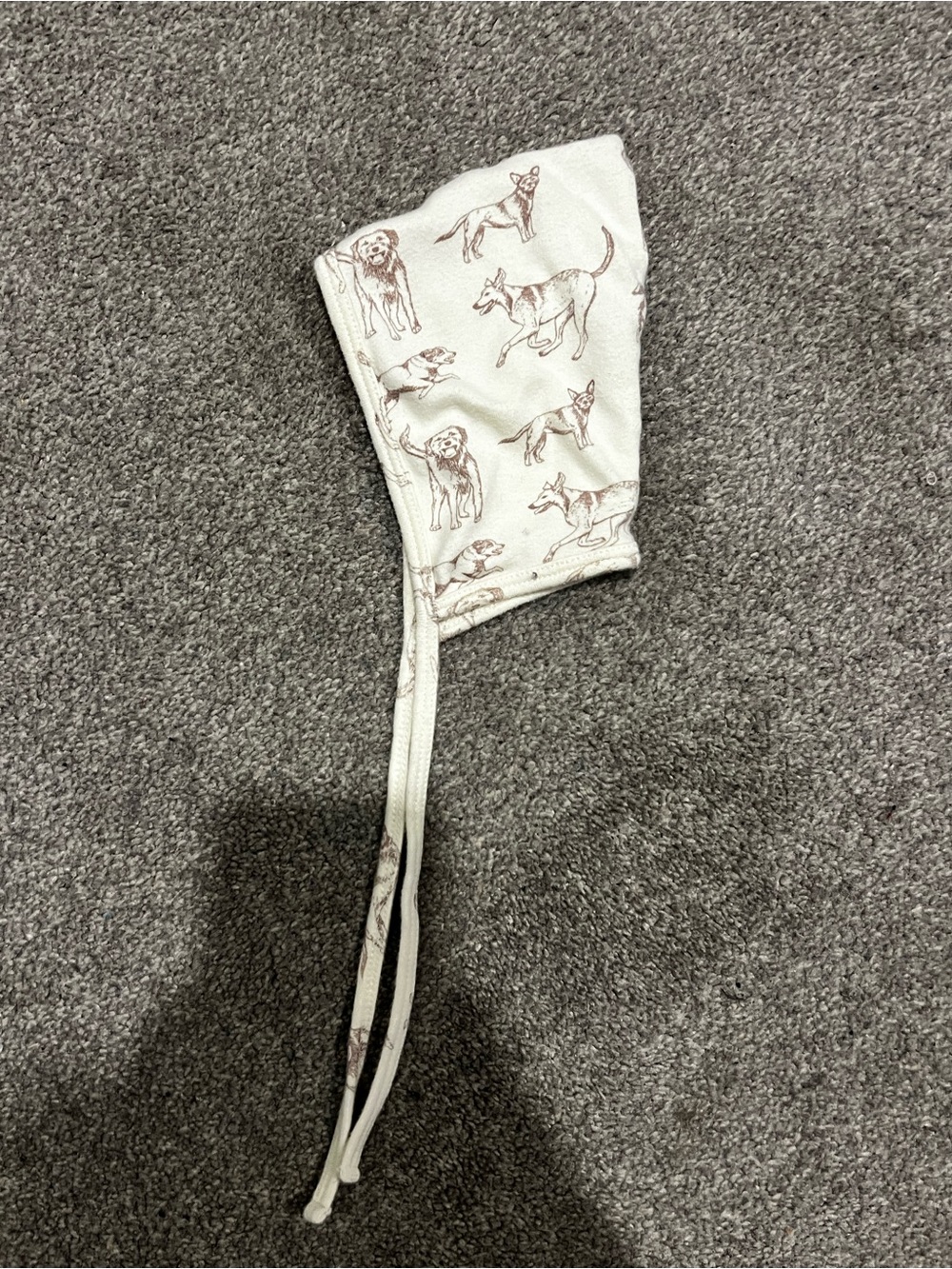 Kate Quinn dog print bonnet 0-3 months